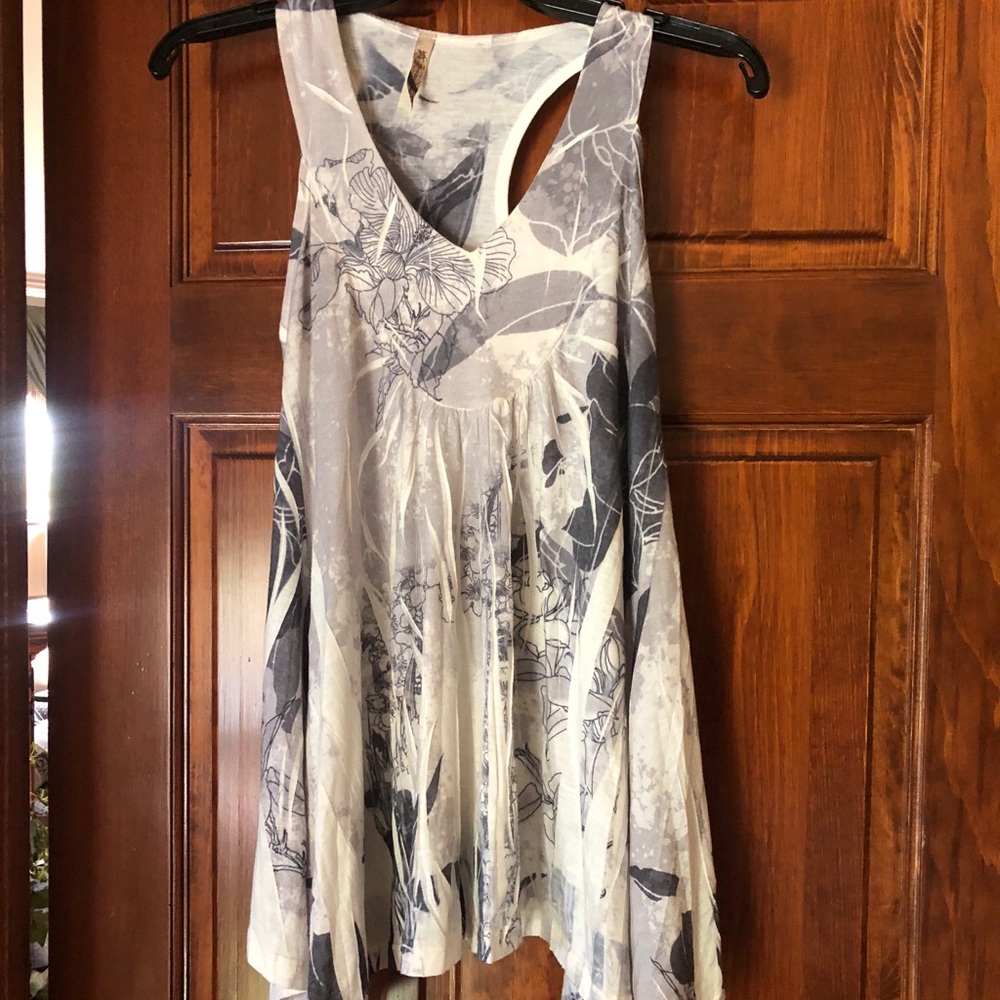 Cute flowy top